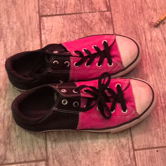 Converse - Picture 2 of 4